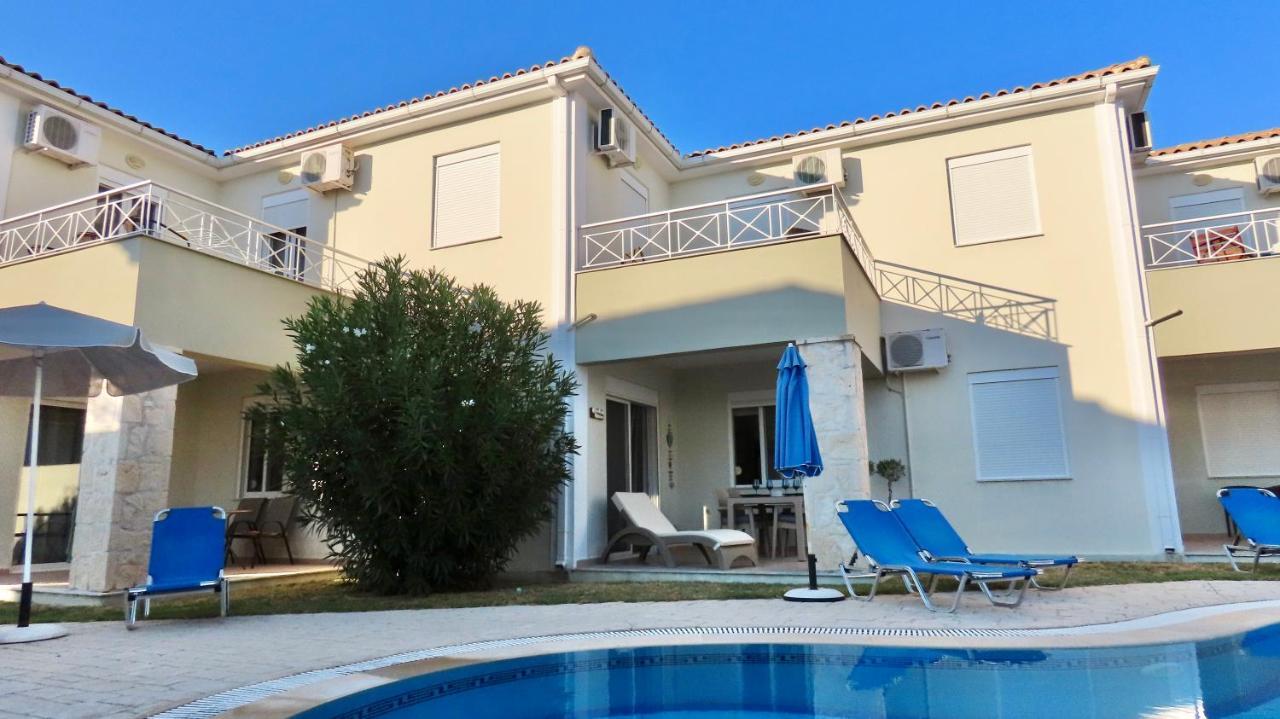 Phoebes Place At Kalamaki Court, 2 Bedroom Villa With A Shared Pool Exterior foto